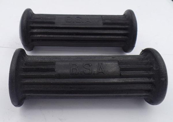 BSA Footrest Rubber with Logo / Pair. 15.5mm, closed end
