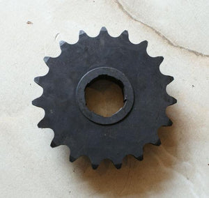 BSA B25, B44, B50 Gear Box Sprocket 17 T.