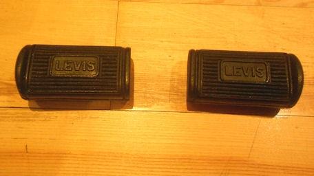 Levis Footrest Rubbers /Pair