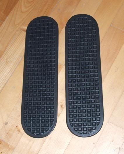 BSA Footboard Rubbers /Pair