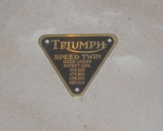 Triumph Speed Twin Patent Plate - gold